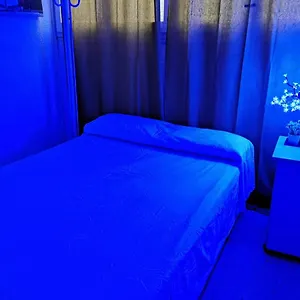 https://hostal-j-e.catalonia-hotels.com
